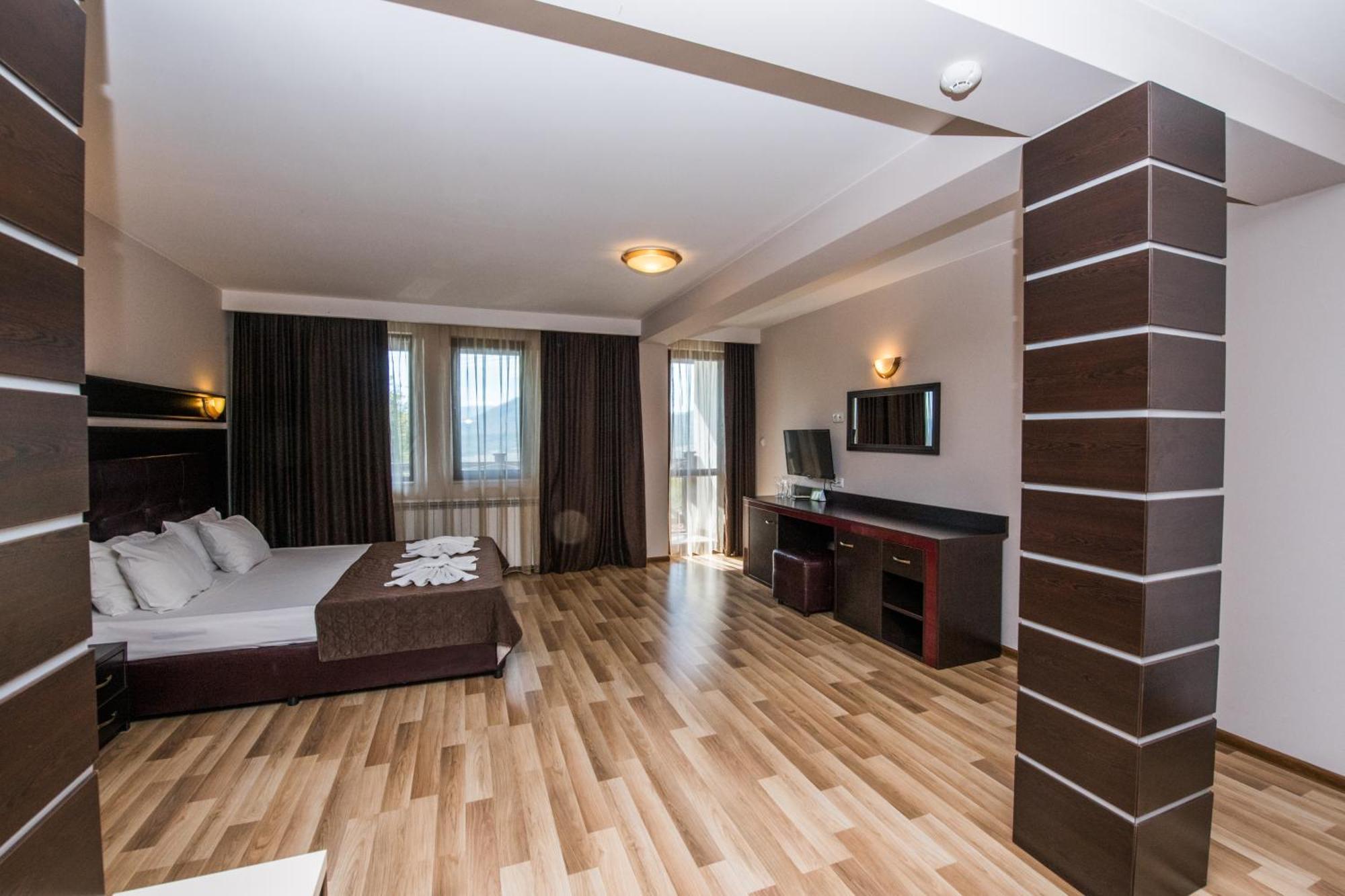 Complex Panorama Hotel Elena Ngoại thất bức ảnh